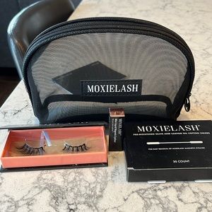 Brand new moxielash kit, sassy lash